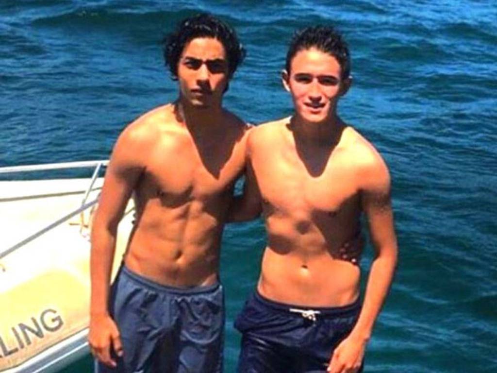 Shah Rukh Khan's son Aryan flaunting his abs proves he's Bollywood ready