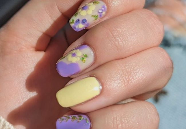 Pastel Yellow & Purple Gel Polish Nail Art